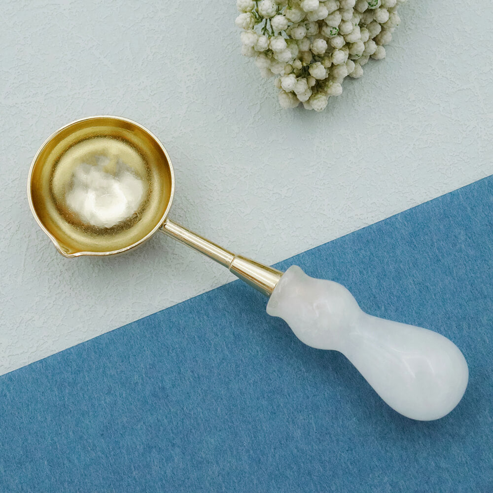 White Quartz Melting Spoon from AMZ Deco